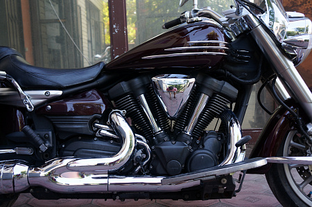 YAMAHA XV 1900A MIDNIGHT STAR