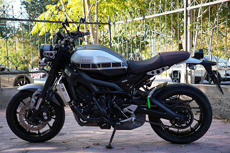 YAMAHA XSR900