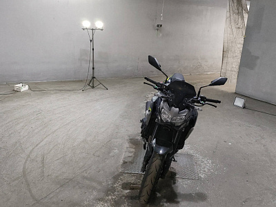 KAWASAKI Z900