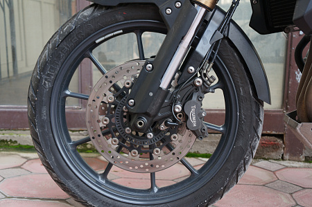 TRIUMPH TIGER EXPLORER 1200