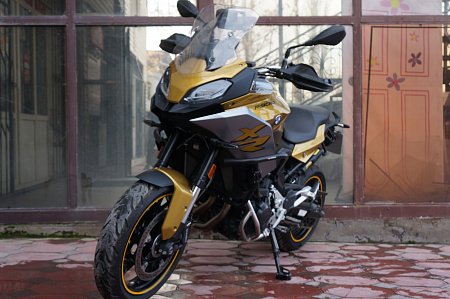 BMW F 900 XR