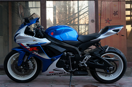 SUZUKI GSX-R 600