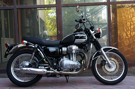 KAWASAKI W800