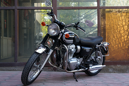 KAWASAKI W800