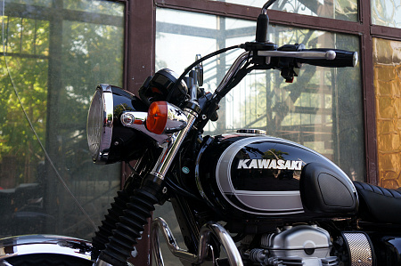 KAWASAKI W800