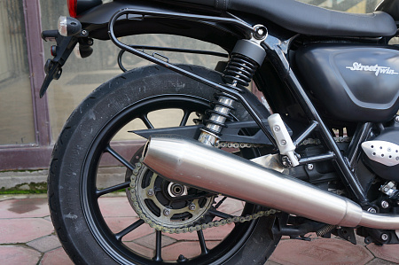 TRIUMPH STREET TWIN 900
