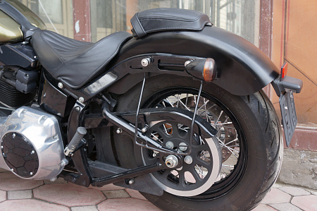 HARLEY-DAVIDSON FLS 1690 SLIM