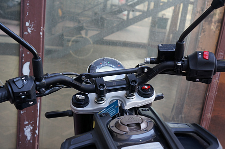 HUSQVARNA SVARTPILEN 401