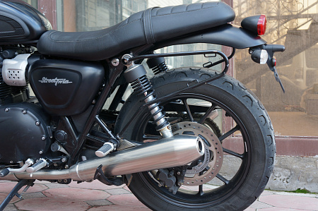 TRIUMPH STREET TWIN 900