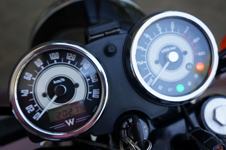 KAWASAKI W800