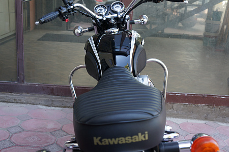 KAWASAKI W800