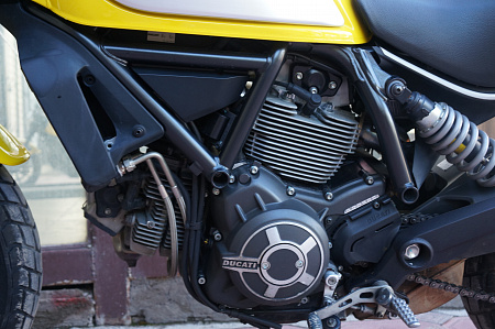 DUCATI SCRAMBLER ICON