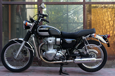 KAWASAKI W800