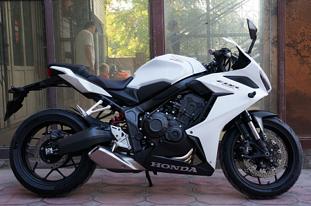 HONDA CBR650R
